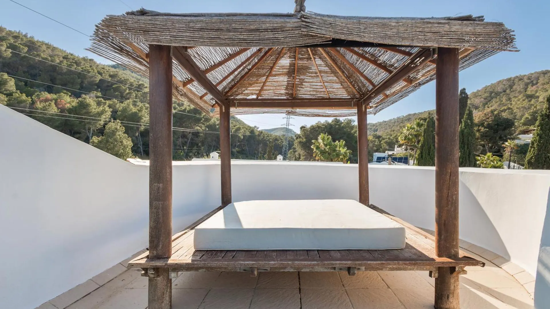 Villa Retreats Santa Eularia des Riu