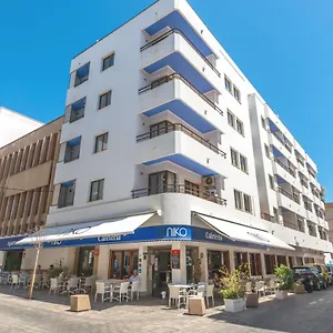 Niko Santa Eularia des Riu