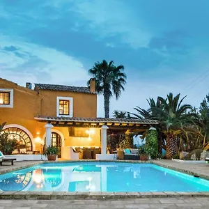 Victoria Santa Eularia des Riu